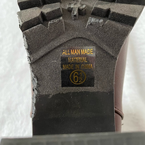 Soda Block Heel Booties. Size 6 1/2. - Picture 3 of 7